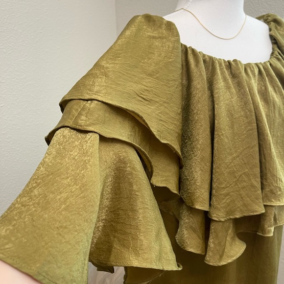 Hayden - Moss Green Off Should Dress - Picture 6 of 12